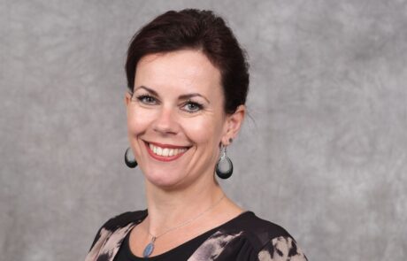 Bernadette de Vries Fideliz 2048x1312